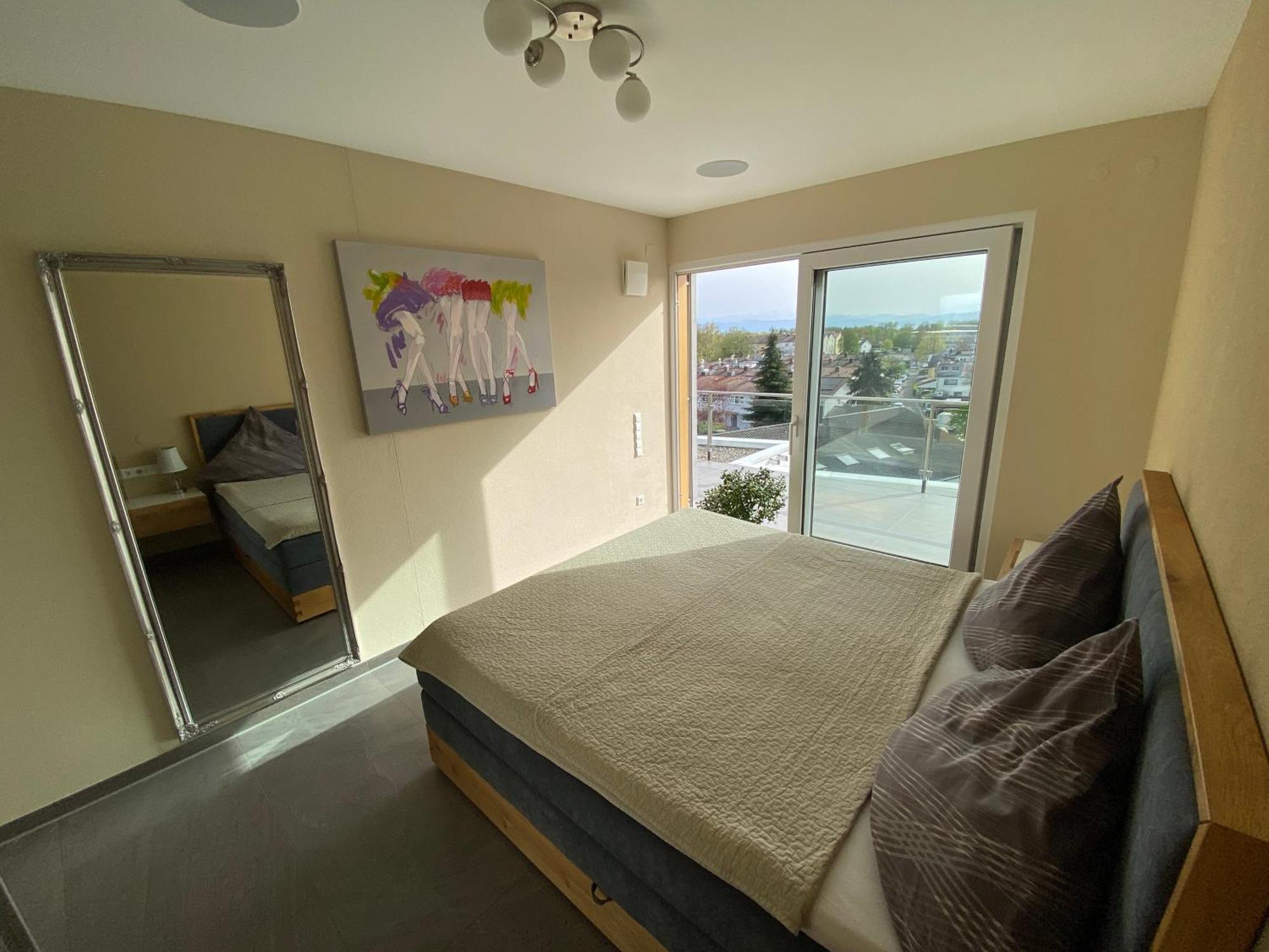 Penthouse Apartment Mit Alpenblick Фридрихсхафен Екстериор снимка