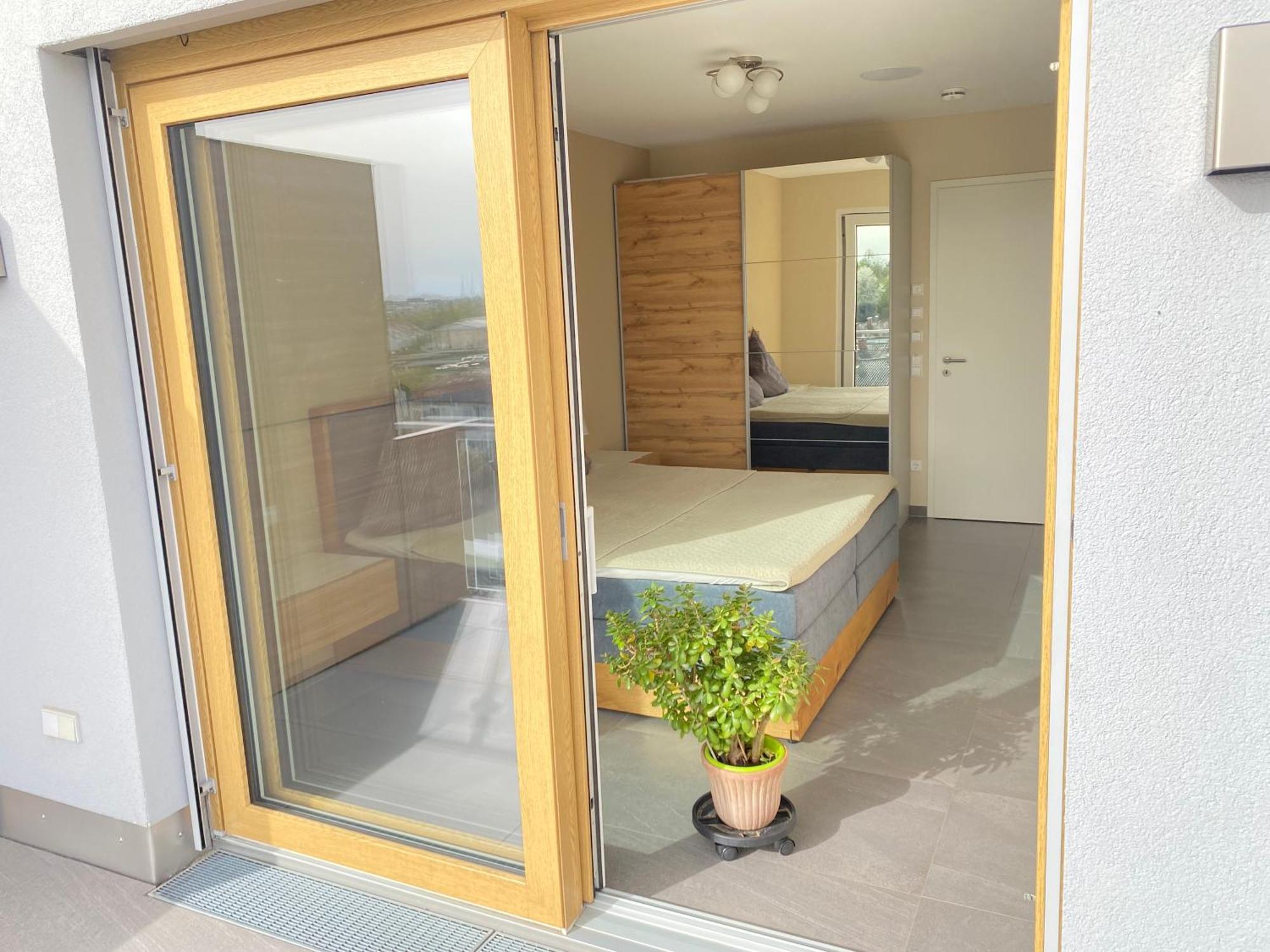 Penthouse Apartment Mit Alpenblick Фридрихсхафен Екстериор снимка