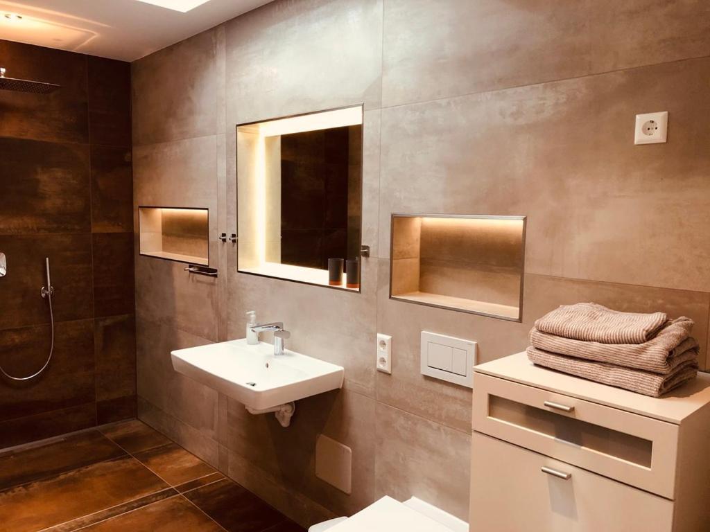 Penthouse Apartment Mit Alpenblick Фридрихсхафен Екстериор снимка