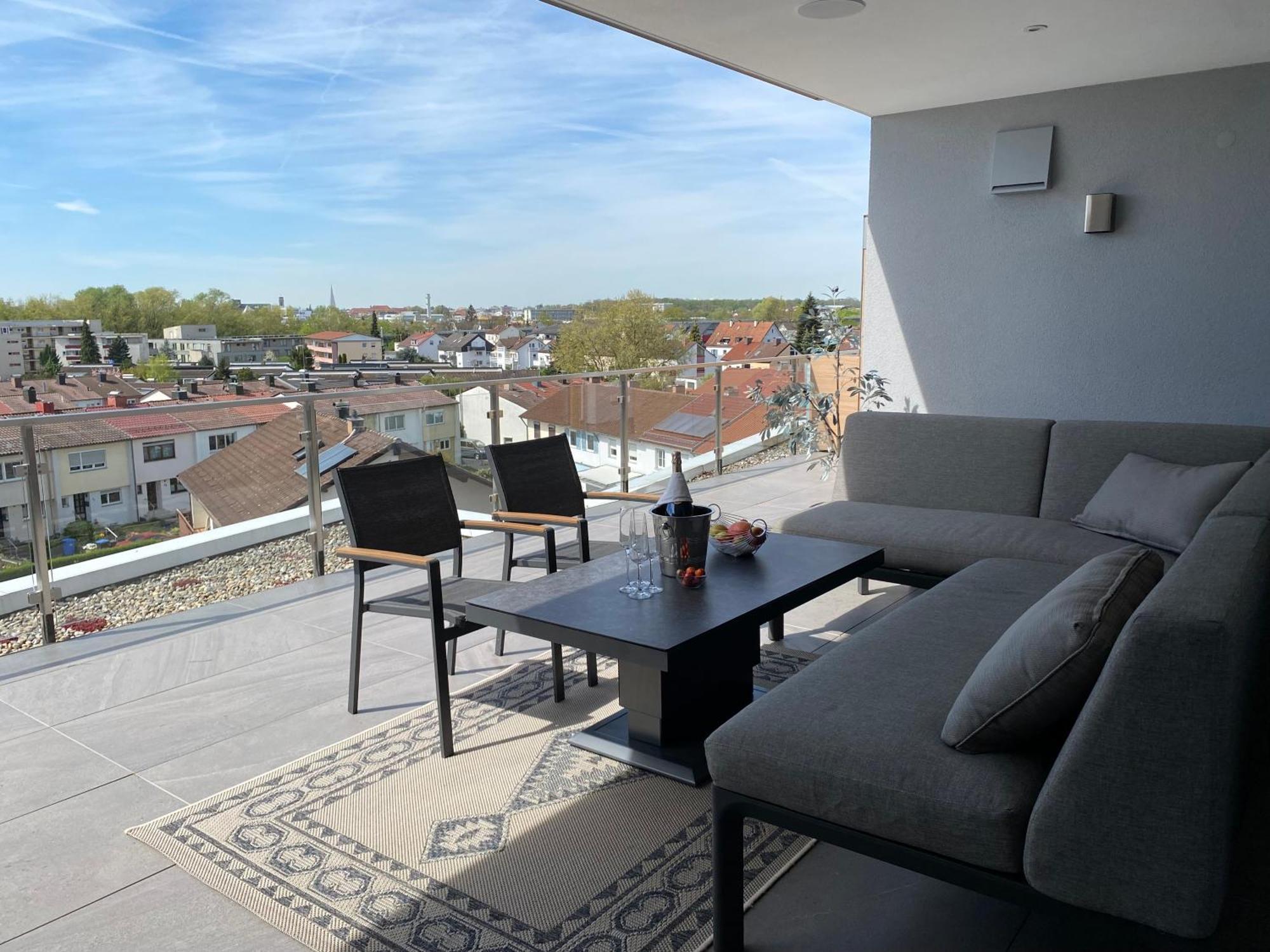 Penthouse Apartment Mit Alpenblick Фридрихсхафен Екстериор снимка