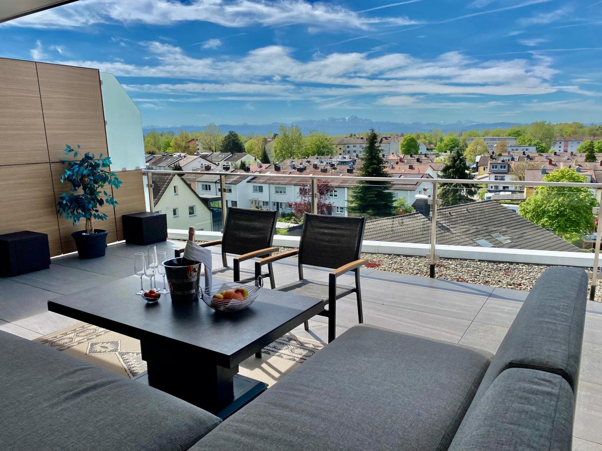 Penthouse Apartment Mit Alpenblick Фридрихсхафен Екстериор снимка